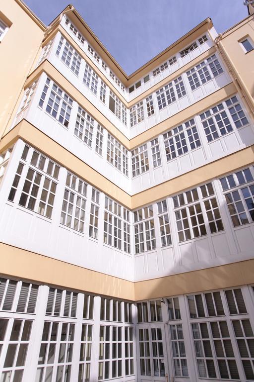 Apartment Sunny In Center Prag