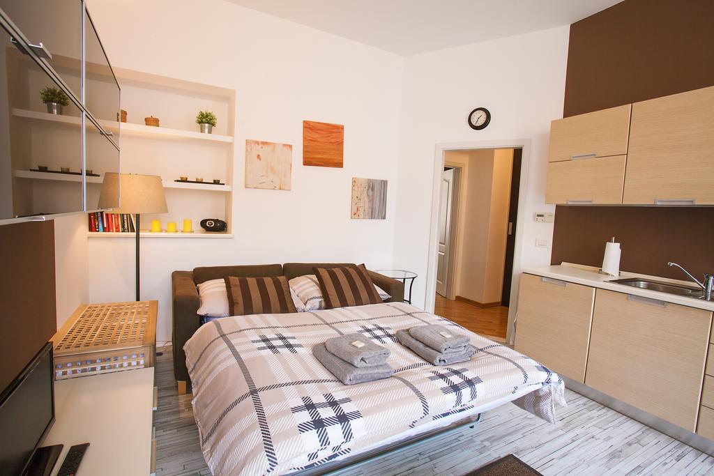 Apartment Sunny In Center Prag