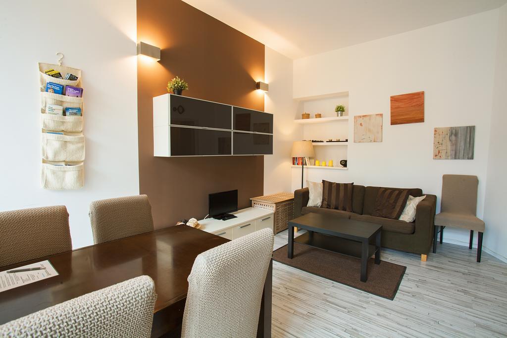 Apartment Sunny In Center Prag